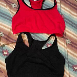 ❣️CLEARANCE ITEM❣️2 Sports Bras